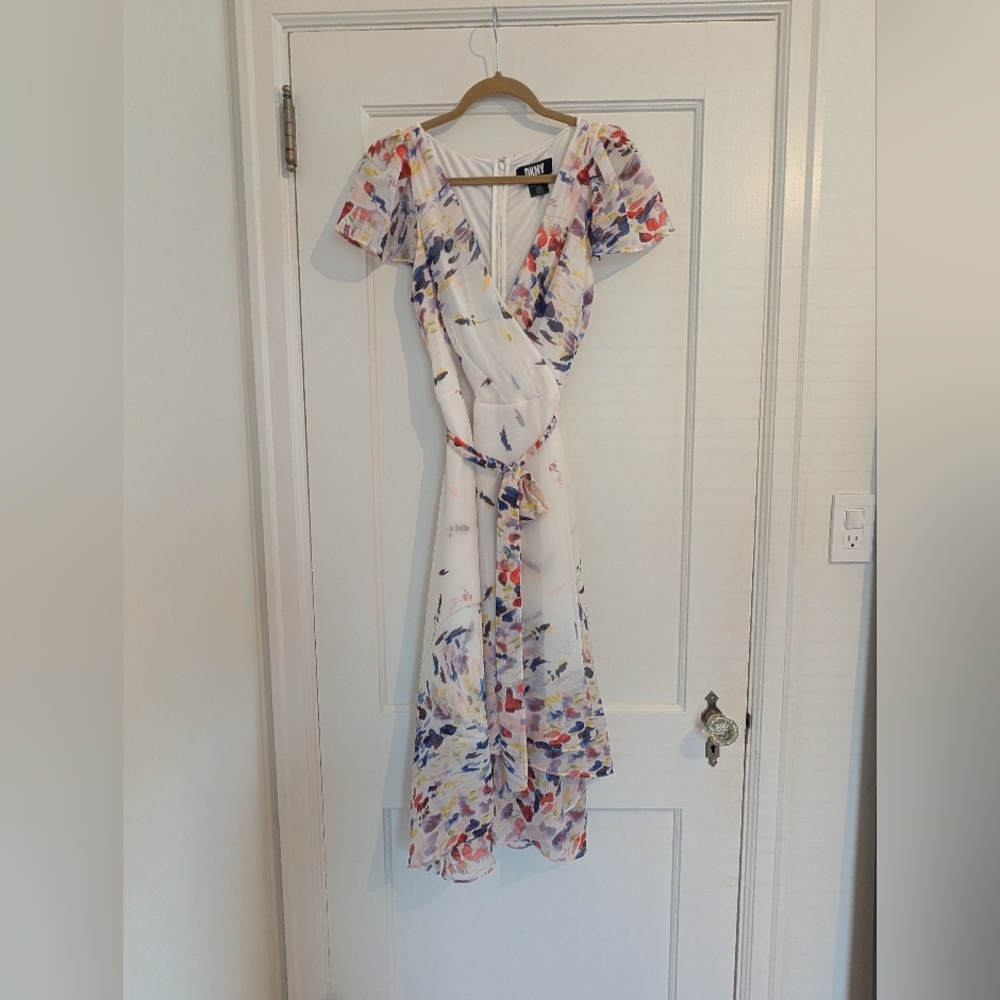 DKNY White Floral High Low Short Sleeves Dress Size 10 Special Occasion